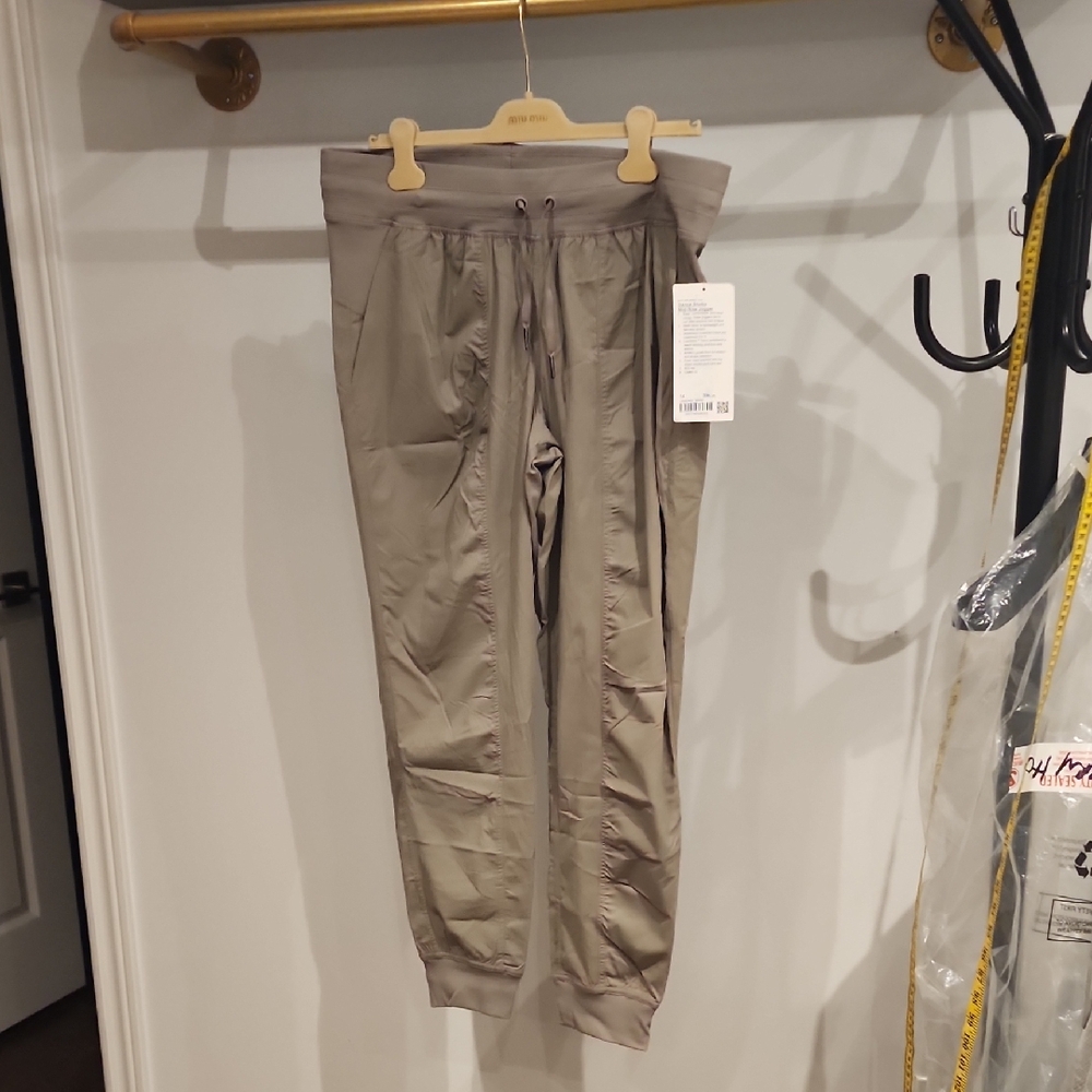 NWT "14" Lululemon Dance Studio Jogger (Dark Sand)